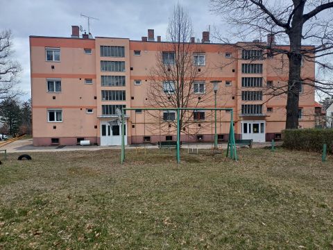Eladó Lakás 8200 Veszprém 