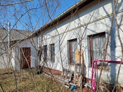 Eladó Ház 6527 Nagybaracska , Főút mellett
