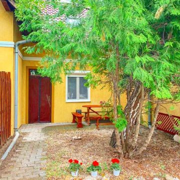 Eladó Ház 8600 Siófok Eladó Balatoni Sorházi Lakás Exkluzív Üdülőterületen