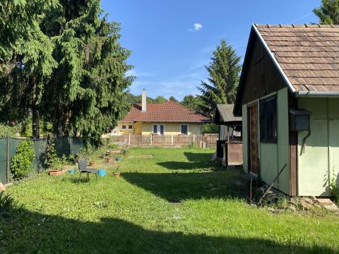 Eladó Ház 9400 Sopron , Sopronbánfalván idilli környezetben, KERTES ház eladó!