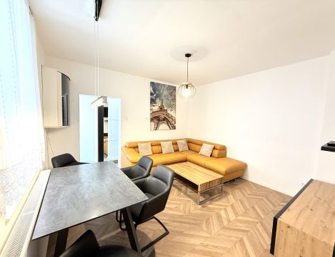 Eladó Lakás 1205 Budapest 20. kerület Felújított kis lakás a 20. kerületben, jó közlekedéssel