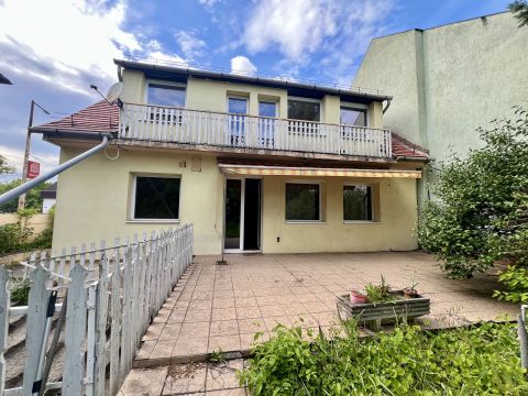 Eladó Ház 1141 Budapest 14. kerület , Zuglóban, 5 szobás ikerház, 565 nm-es telekkel 