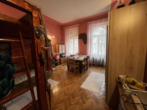 Eladó Lakás 1089 Budapest 8. kerület 