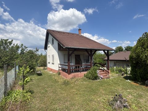 Eladó Ház 2335 Taksony 