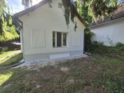 Eladó Ház 8656 Nagyberény ,  egyszintes, 75 nm-es családi ház, gondozott kerttel