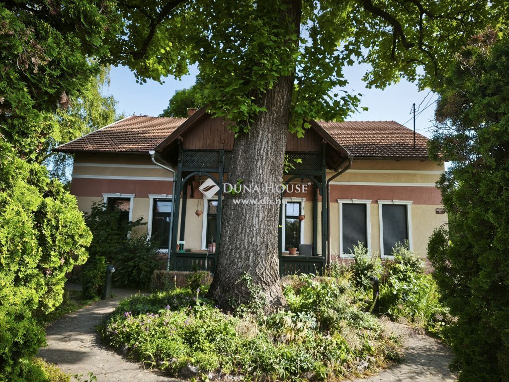 7150 Bonyhád , gimnázium közelében — 1/24