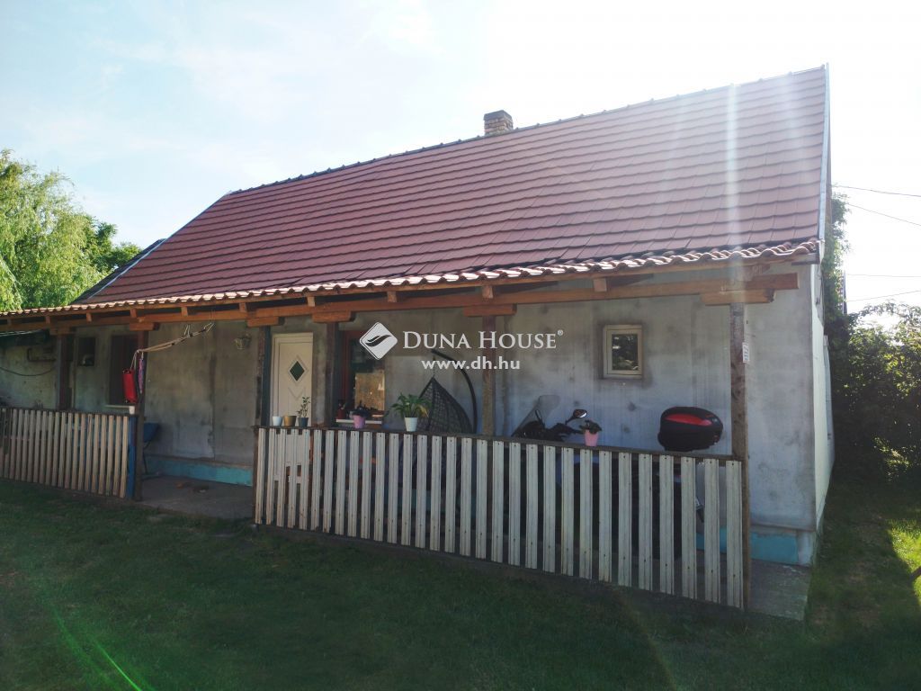 2490 Pusztaszabolcs , Nyugodt környezetben — 1/13