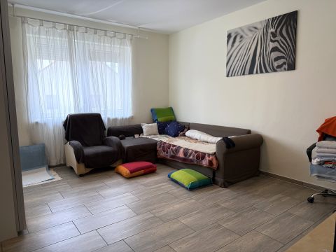 Eladó Lakás 2200 Monor , Eladó lakás befektetőknek