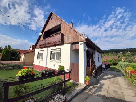 Eladó Ház 2100 Gödöllő , csendes helyen