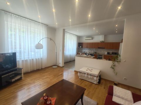 Eladó Ház 1151 Budapest 15. kerület , Tarpai tér közelében