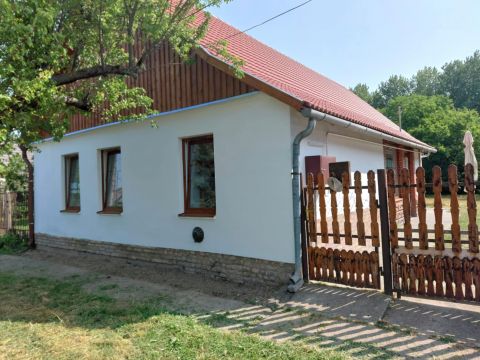 Eladó Ház 7045 Györköny 