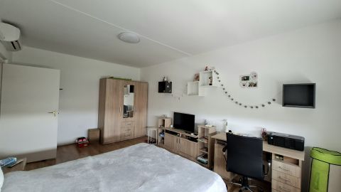 Eladó Lakás 7632 Pécs Pécs-Kertváros
