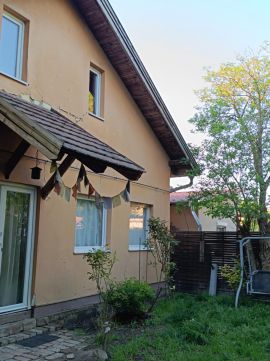 Eladó Ház 2314 Halásztelek Lakóingatlan Halásztelken pici kerttel.