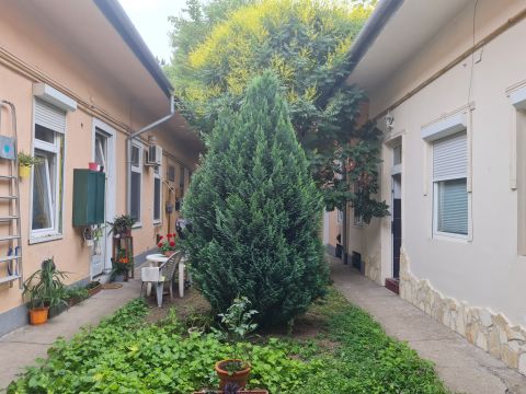 Eladó Lakás 1047 Budapest 4. kerület Újpest központ közelében - szuper befektetés