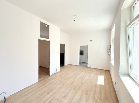 Eladó Lakás 1205 Budapest 20. kerület Felújított kis lakás a 20. kerületben, jó közlekedéssel