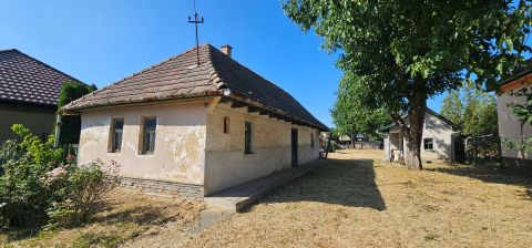 Eladó Ház 2251 Tápiószecső 