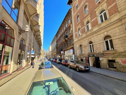 Kiadó Lakás 1067 Budapest 6. kerület , Kiadó lakás a Szondi utcában !