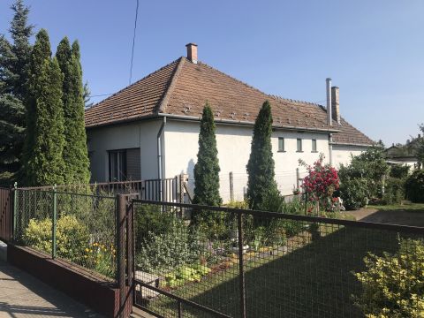 Eladó Ház 2251 Tápiószecső 