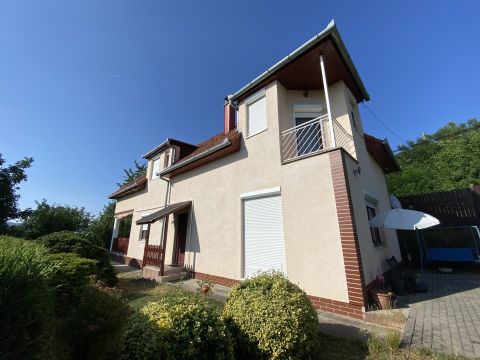 Eladó Ház 7630 Pécs Újhegyen családi ház eladó!