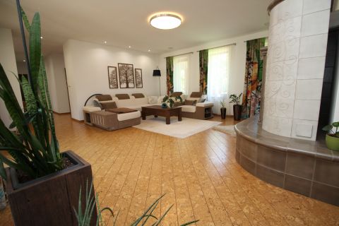 Eladó Ház 6000 Kecskemét Igéző környezetben modern élhető OTTHON 2,1 hA területtel!