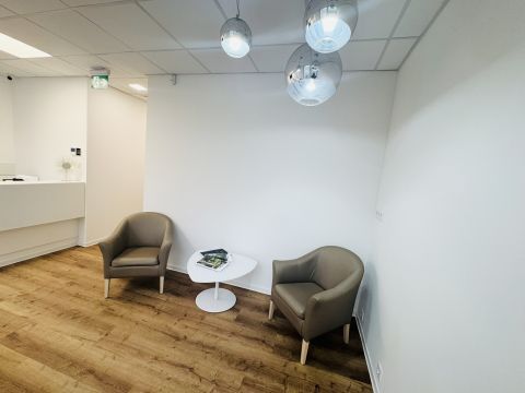 Eladó Üzlethelyiség 1024 Budapest 2. kerület , EXKLUZÍV FOGORVOSI RENDELŐ,LUXUSKLINIKA  A RÓZSADOMB LÁBÁNÁL