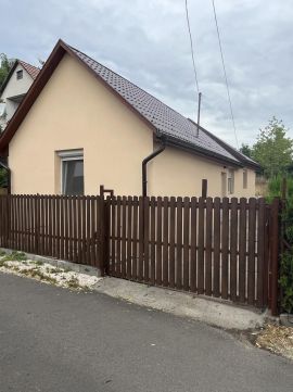 Eladó Ház 2360 Gyál , Azonnal költözhető, felújított családi ház