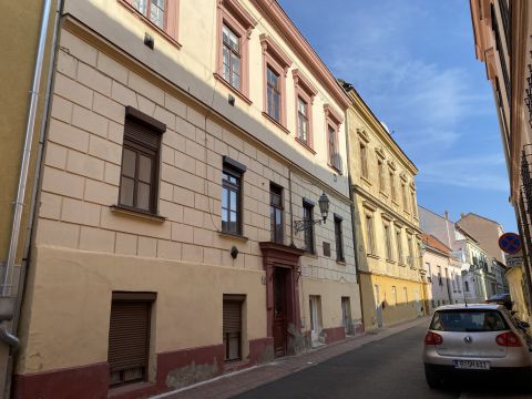 Kiadó Lakás 7621 Pécs 