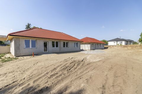 Eladó Ház 8000 Székesfehérvár 