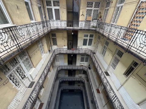 Eladó Lakás 1055 Budapest 5. kerület 