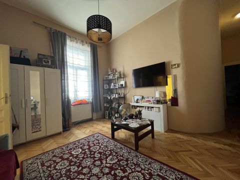 Eladó Lakás 1054 Budapest 5. kerület 