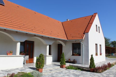 Eladó Vendéglátás 2881 Ászár 