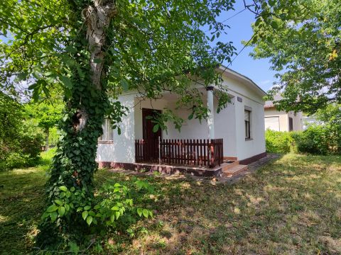 Eladó Ház 2484 Gárdony , központ gyalogosan elérhető, saroktelken