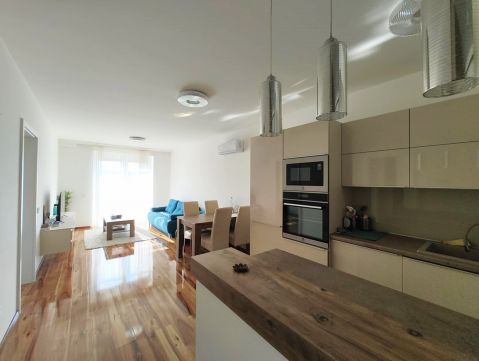 Kiadó Lakás 4400 Nyíregyháza , Szalag utca