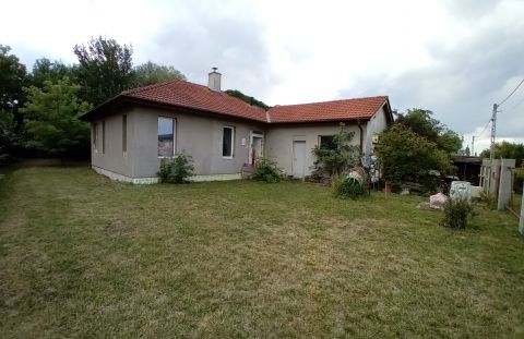 Eladó Ház 2534 Tát , Újtelep