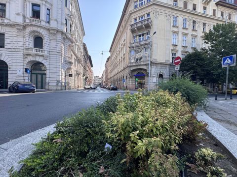 Kiadó Lakás 1054 Budapest 5. kerület 