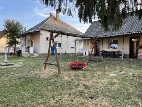 Eladó Ház 7026 Madocsa , sportcsarnok környéke