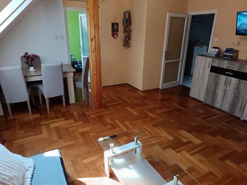 Eladó Lakás 6000 Kecskemét Kecskemét  Belvárosában