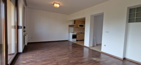 Eladó Lakás 8000 Székesfehérvár , Csónakázó tónál
