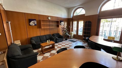 Eladó Üzlethelyiség 1091 Budapest 9. kerület 