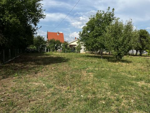 Eladó Telek 2011 Budakalász 