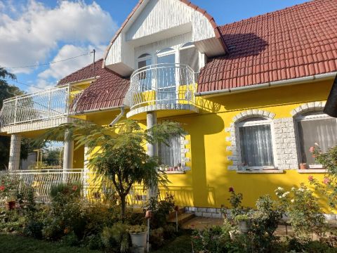 Eladó Ház 5000 Szolnok , 5000 Szolnok, Csendes
