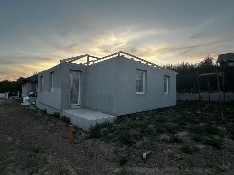 Eladó Ház 8660 Tab , Épülő otthon, épülő jövő! Legyél az első lakója!