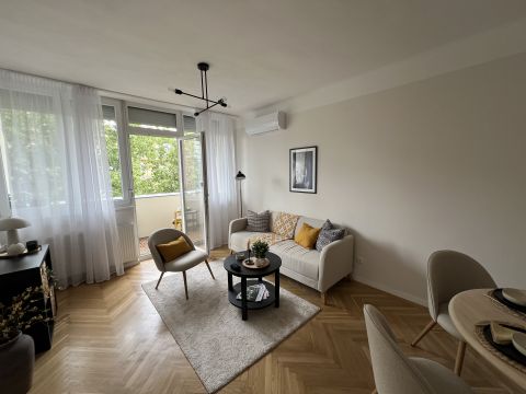 Eladó Lakás 1123 Budapest 12. kerület , Napfényes felújított lakás a Böszörményi úton