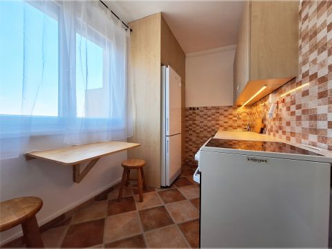 Eladó Lakás 9023 Győr PANELPROGRAMOS, FELÚJÍTOTT, 3 SZOBÁS LAKÁS NÁDORVÁROSBAN!