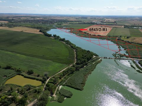 Eladó Mezőgazdasági 2911 Mocsa , Páratlan fejlesztési vízibirtok - Befektetőknek aranybánya