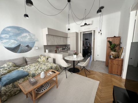 Eladó Lakás 1093 Budapest 9. kerület , A bálna és a Duna környékén egy pazar ingatlan.