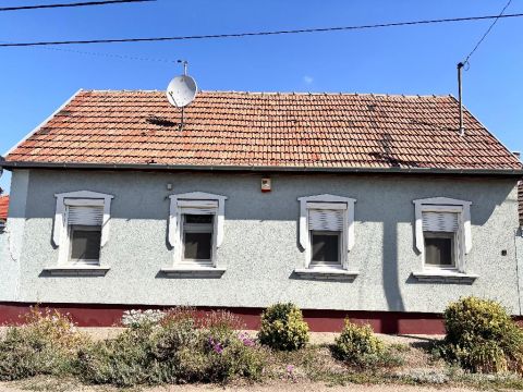 Eladó Ház 5000 Szolnok , 5000 Szolnok, Város déli része