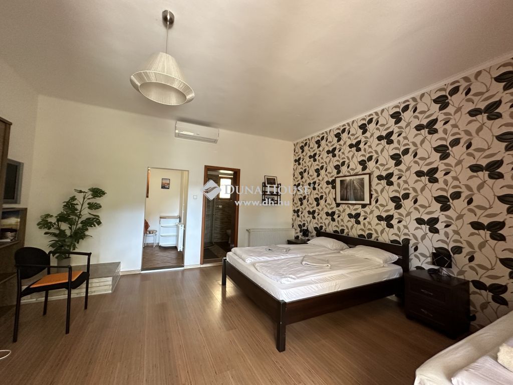 8230 Balatonfüred , Tagore sétányhoz közel — 1/10
