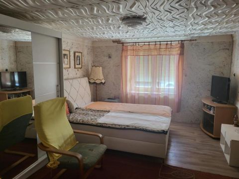 Eladó Ház 5126 Jászfényszaru 5126 Jászfényszaru, Központhoz közeli