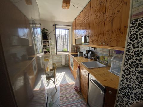 Eladó Lakás 1048 Budapest 4. kerület Bőröndös utca